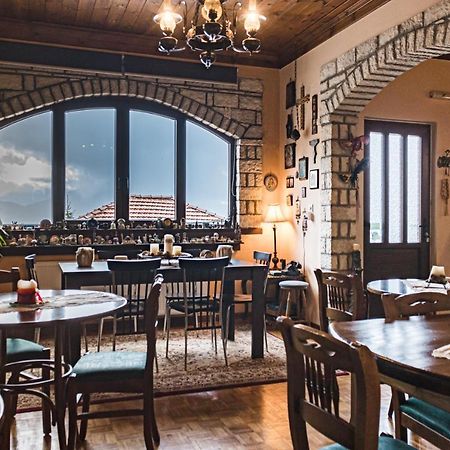 Semeli Guesthouse Карпенисион Экстерьер фото
