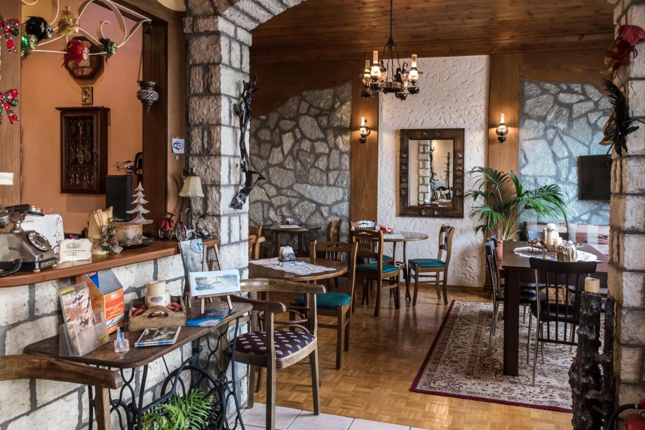 Semeli Guesthouse Карпенисион Экстерьер фото