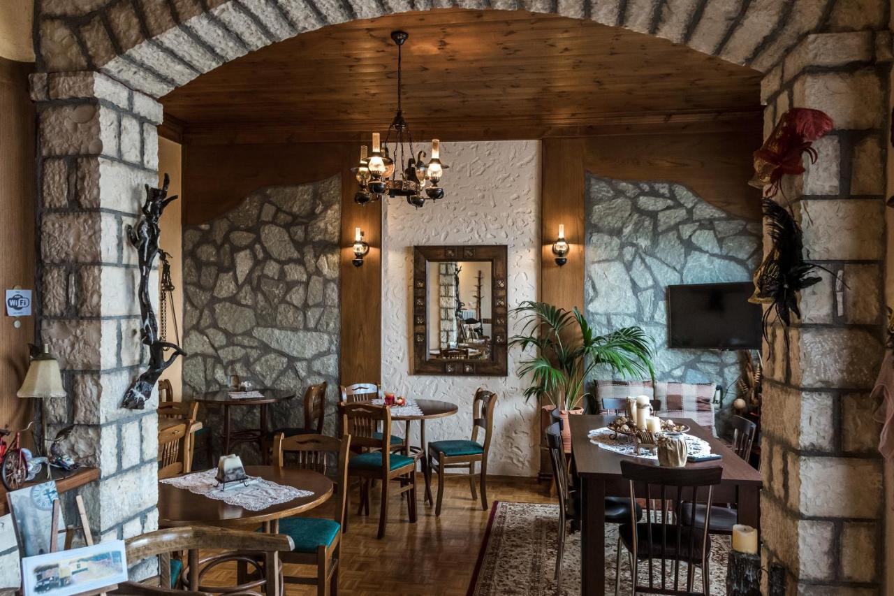 Semeli Guesthouse Карпенисион Экстерьер фото