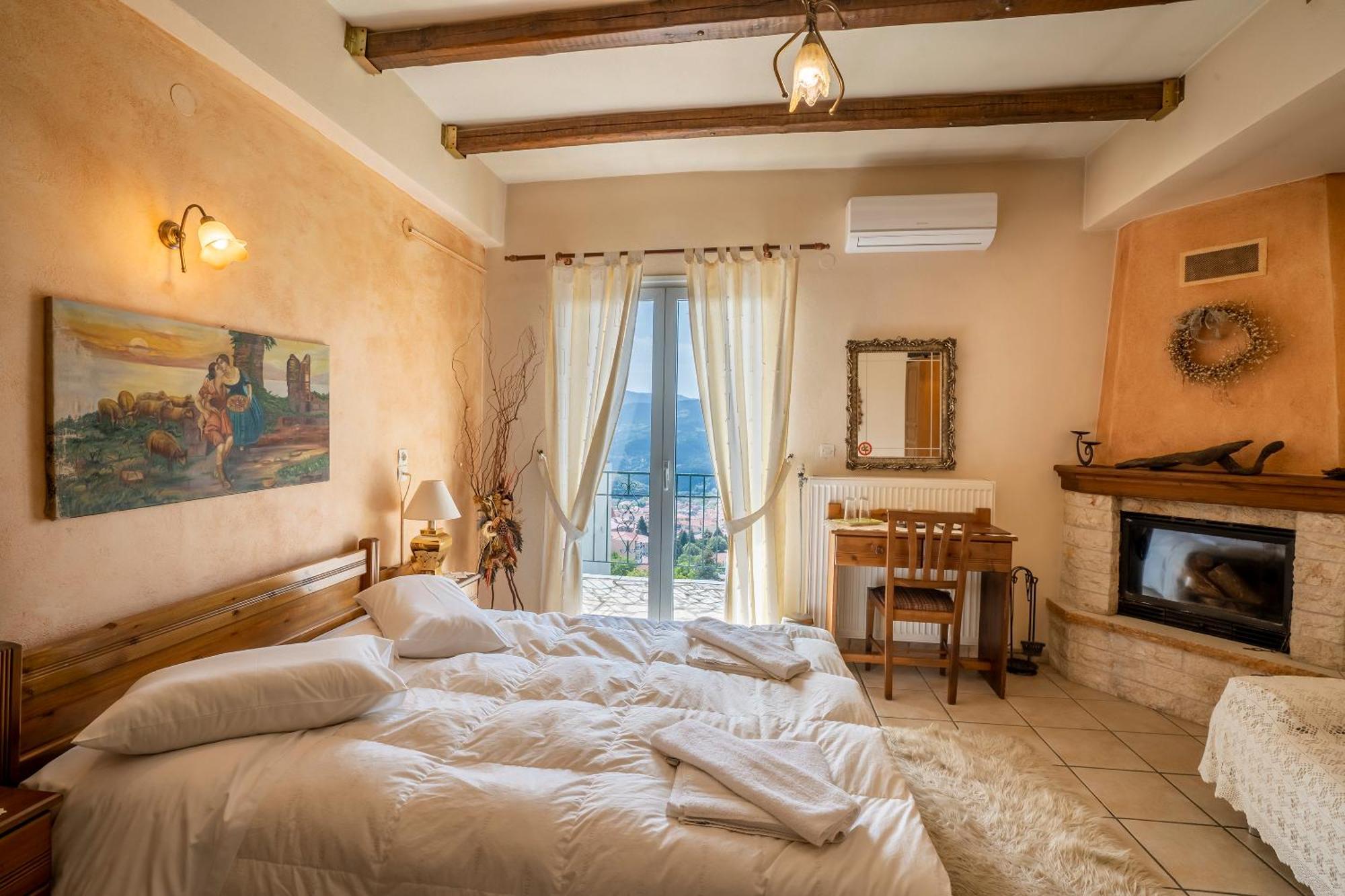 Semeli Guesthouse Карпенисион Экстерьер фото