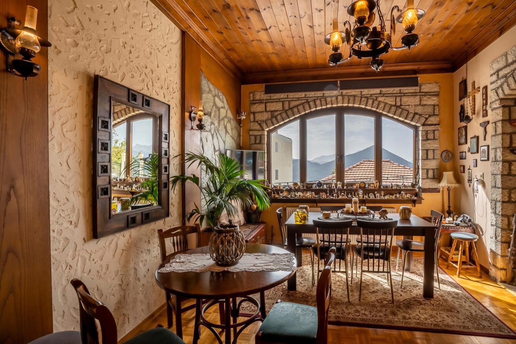 Semeli Guesthouse Карпенисион Экстерьер фото