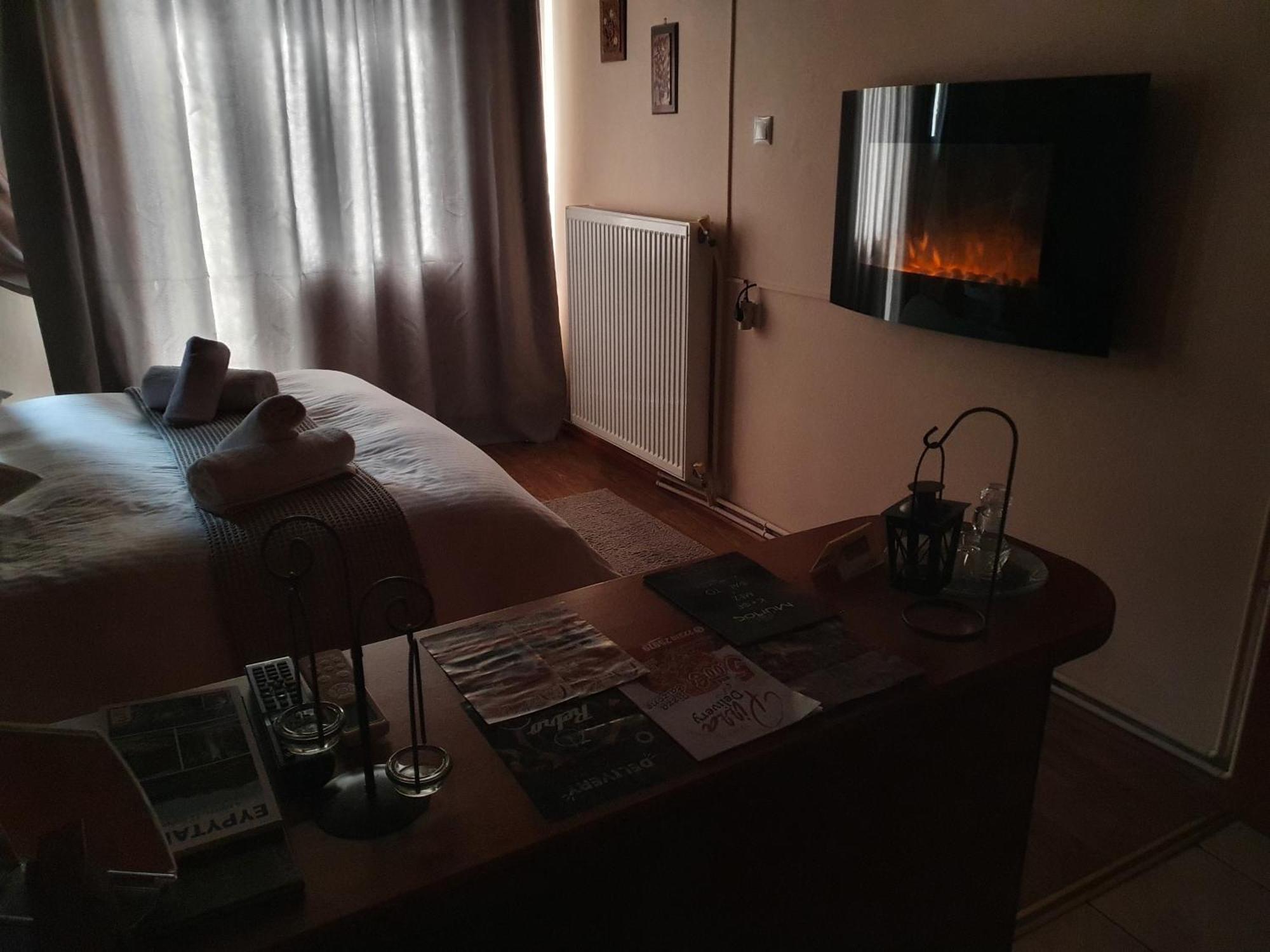 Semeli Guesthouse Карпенисион Экстерьер фото